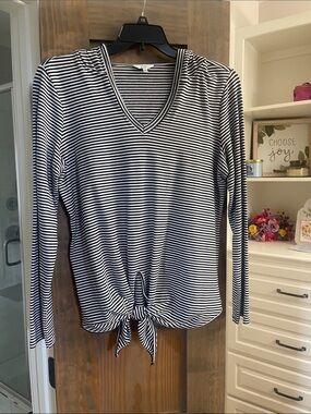 crown & ivy Black and White Striped V-Neck Long Sleeve Tie-Front Top